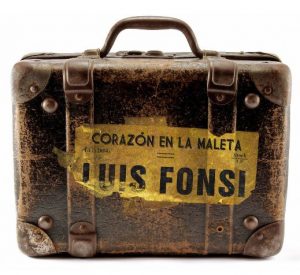 "El Corazon en la Maleta" is the 1st single of Luis Fonsi's upcoming 8th Latin pop album.