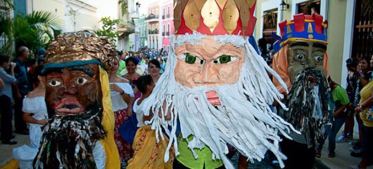 Cabezudos in Fiestas de la Calle San Sebastian