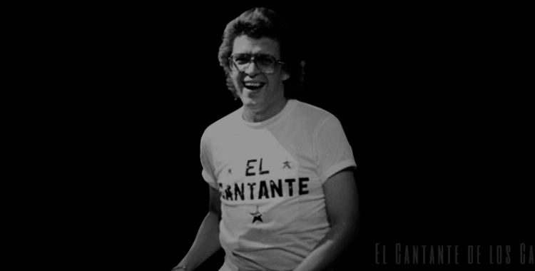 Hector Lavoe with "El Cantante" t-shirt